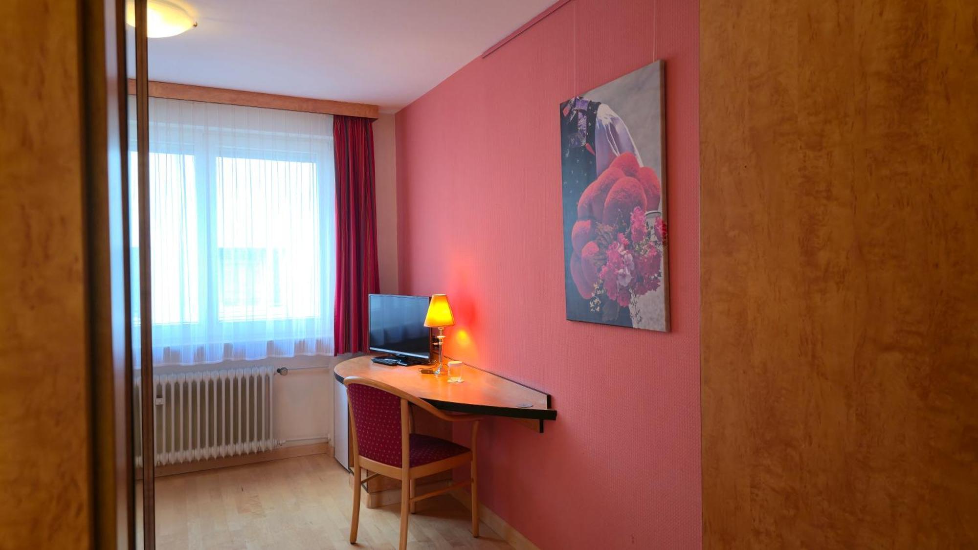 Boardinghouse Sonne Hotel ออฟเฟนบูร์ก ห้อง รูปภาพ
